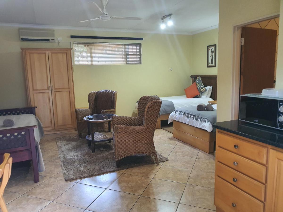 Selati 103 Guest Cottages Малелейн Екстериор снимка