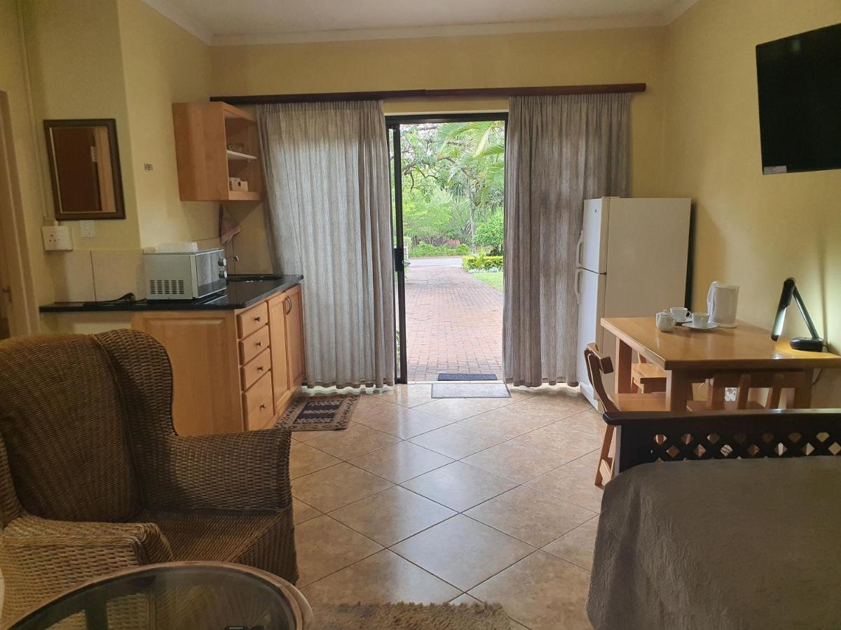 Selati 103 Guest Cottages Малелейн Екстериор снимка